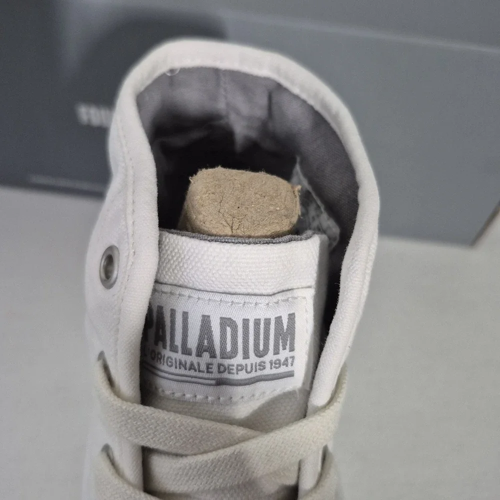Palladium Boots Womens 7.5 Med Star White Pampa HI Top Lace‎ Up New in Box - Picture 8 of 9